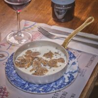 Uovo CBT con spuma di parmigiano,purè di patate e tartufo nero